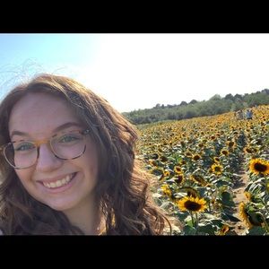 Meet your Posher, Nicole